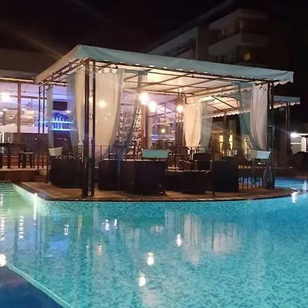 Апартаменты Grand Kameliq *